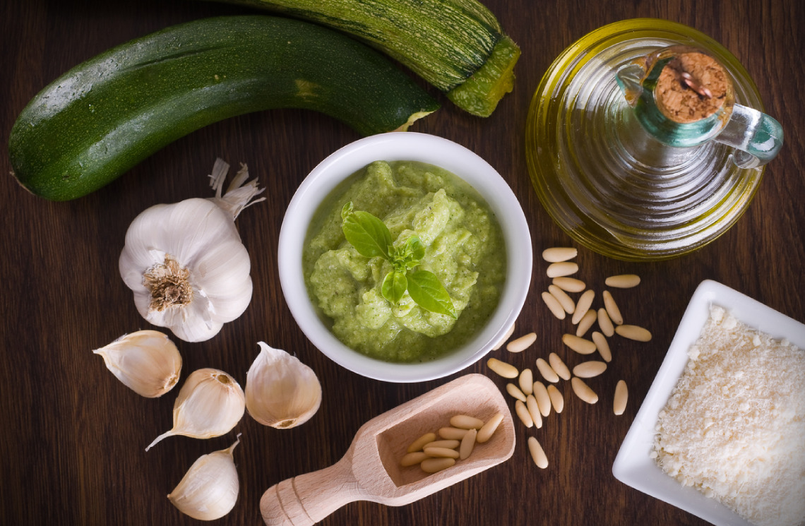 Pesto di noci e zucchine